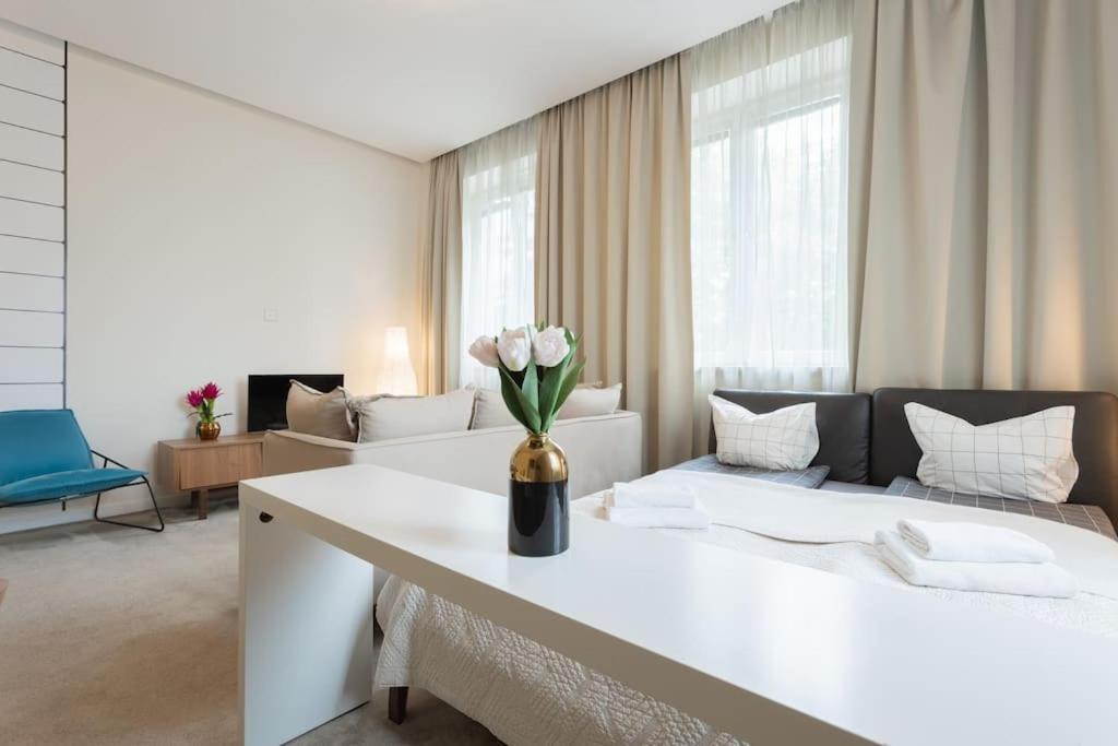 Close-Urban Chic - City Center - Studio Apartment - Plac Konstytucji Varsovia Exterior foto